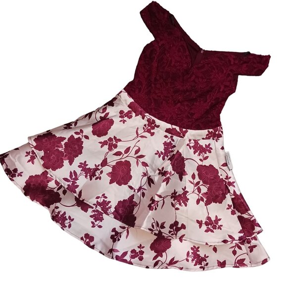 NEW B. Darlin Floral Fit & Flare Mini Dress Juniors Size 5/6 Burgundy Floral - Picture 3 of 12